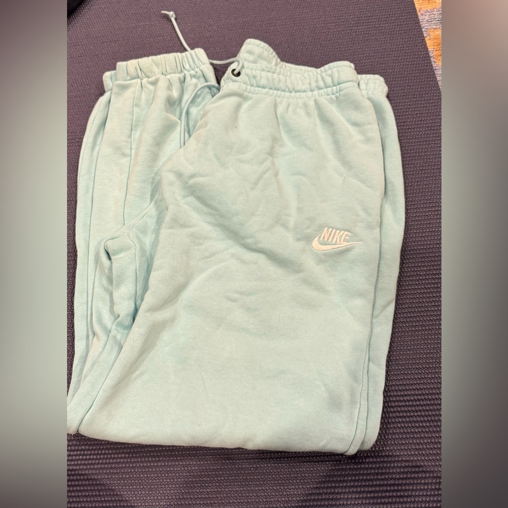Nike women’s fleece sweatpants joggers
